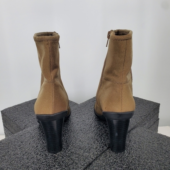 Apostrophe Womens Naomi Ankle Boot Heels Size 7M Beige Fabric Pointed Toe Shoes - Picture 5 of 14